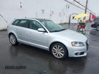 2011 Audi A3 Premium z VIN WAUBEAFMXBA149181, wystawiony jako IAAI lot #42353981 z przebiegiem 156 472 mil mil oraz . Historia ofert i sprzedaży dostępna na DreamBid. Obrazek 1.