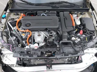 2025 Honda Civic Sport Touring z VIN 19XFL4H98SE001953, wystawiony jako IAAI lot #42024904 z przebiegiem 4 868 mil mil oraz . Historia ofert i sprzedaży dostępna na DreamBid. Obrazek 10.