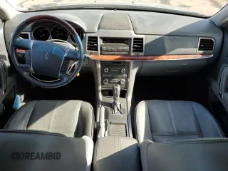 2010 Lincoln MKZ с VIN 3LNHL2GC7AR601053, выставлен на аукционе Copart как лот 54455795 с пробегом 176 451 миль миль и Списание • Salvage title. История ставок и продаж доступна на DreamBid. Изображение 8.