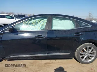 2016 Hyundai Azera with VIN KMHFG4JG5GA510143, listed as a IAAI auction lot 41776450 with Not Provided miles and . Bid and sale history available at DreamBid. Image 14.