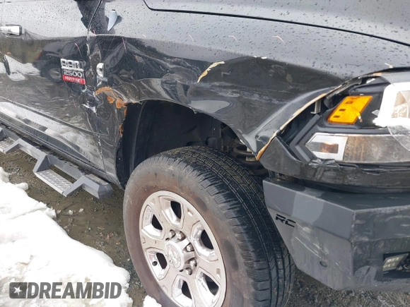 2010 Dodge Ram 2500 ST with VIN 3D7UT2CL5AG147072, listed as a IAAI auction lot 41552993 with 205,763 mi miles. Bid and sale history available at carsss.com. Image 6.