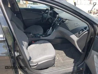 2013 Hyundai Sonata GLS with VIN 5NPEB4AC1DH555211, listed as a IAAI auction lot 42190097 with 181,000 mi miles and . Bid and sale history available at carsss.com. Image 5.