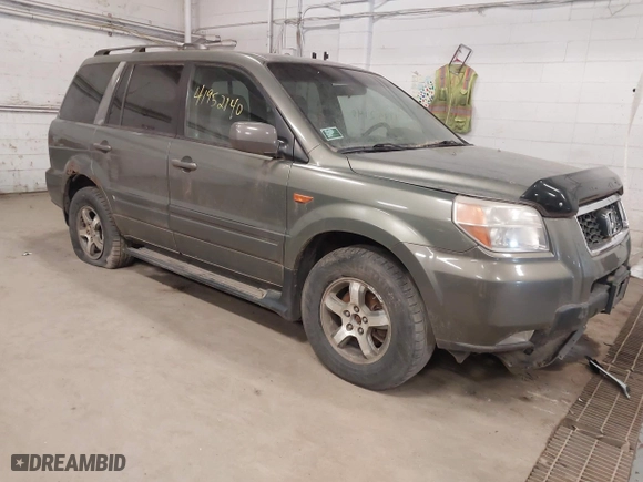 2007 Honda Pilot EX-L with VIN 5FNYF18557B009179, listed as a IAAI auction lot 41952140 with 300,471 mi miles. Bid and sale history available at carsss.com. Image 1.