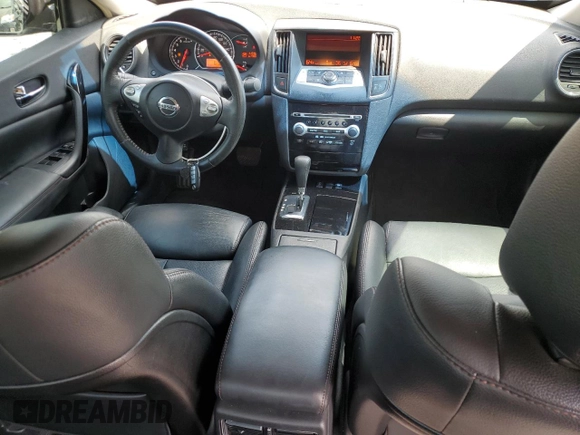 2010 Nissan Maxima SV z VIN 1N4AA5AP0AC829036, wystawiony jako Copart lot #56487895 z przebiegiem 117 783 mil mil oraz Szkoda całkowita • Salvage title. Historia ofert i sprzedaży dostępna na DreamBid. Obrazek 8.