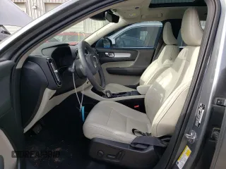 2019 Volvo XC40 Momentum z VIN YV4AC2HK4K2151764, wystawiony jako Copart lot #73491882 z przebiegiem 40 243 mil mil oraz . Historia ofert i sprzedaży dostępna na DreamBid. Obrazek 7.
