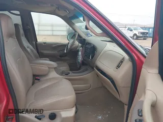 1998 Ford Expedition XLT with VIN 1FMRU17L0WLC05452, listed as a IAAI auction lot 41515077 with 113,219 mi miles. Bid and sale history available at carsss.com. Image 5.