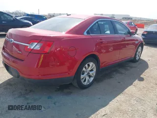 2011 Ford Taurus SEL z VIN 1FAHP2EW7BG123740, wystawiony jako IAAI lot #41890761 z przebiegiem 132 310 mil mil oraz . Historia ofert i sprzedaży dostępna na DreamBid. Obrazek 4.