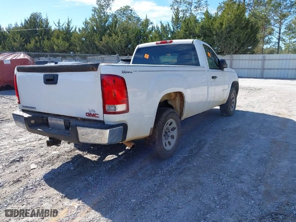 2007 GMC Sierra 1500 Classic Work Truck with VIN 1GTEC14X07Z634926, listed as a IAAI auction lot 41281354 with 1 mi miles. Bid and sale history available at carsss.com. Image 4.
