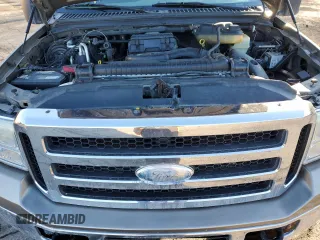 2006 Ford F-250 XL z VIN 1FTSW21566ED03468, wystawiony jako Copart lot #47641765 z przebiegiem 136 368 mil mil oraz Szkoda całkowita • Salvage title. Historia ofert i sprzedaży dostępna na DreamBid. Obrazek 13.