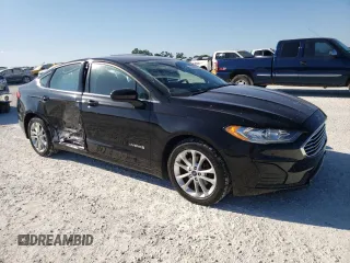 2019 Ford Fusion Hybrid SE with VIN 3FA6P0LU9KR106136, listed as a Copart auction lot 46086803 with 62,267 mi miles. Bid and sale history available at carsss.com. Image 4.