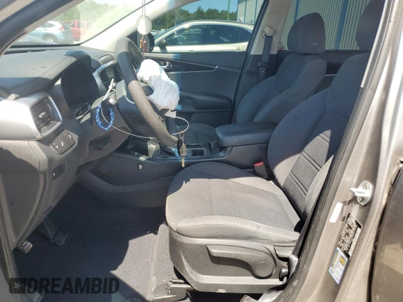 2019 Kia Sorento LX with VIN 5XYPG4A3XKG513733, listed as a Copart auction lot 53530915 with 172,370 mi miles and Non Repairable. Bid and sale history available at carsss.com. Image 7.