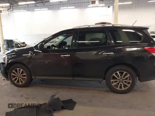 2016 Nissan Pathfinder S with VIN 5N1AR2MNXGC630771, listed as a IAAI auction lot 40825523 with 106,051 mi miles and . Bid and sale history available at DreamBid. Image 15.