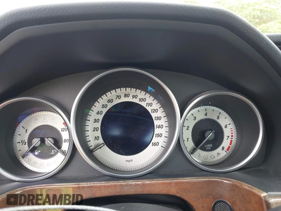 2014 Mercedes-Benz E 350 Luxury with VIN WDDHF8JB0EA907936, listed as a IAAI auction lot 40480628 with Not Provided miles and . Bid and sale history available at DreamBid. Image 15.