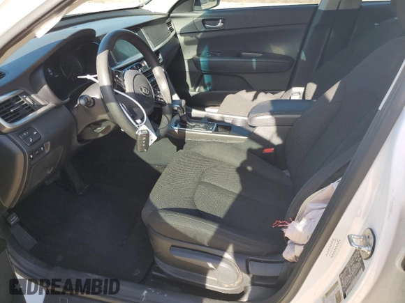 2020 Kia Optima LX z VIN 5XXGT4L32LG425080, wystawiony jako Copart lot #55142055 z przebiegiem 79 485 mil mil oraz Nie do naprawy • Non repairable. Historia ofert i sprzedaży dostępna na DreamBid. Obrazek 7.