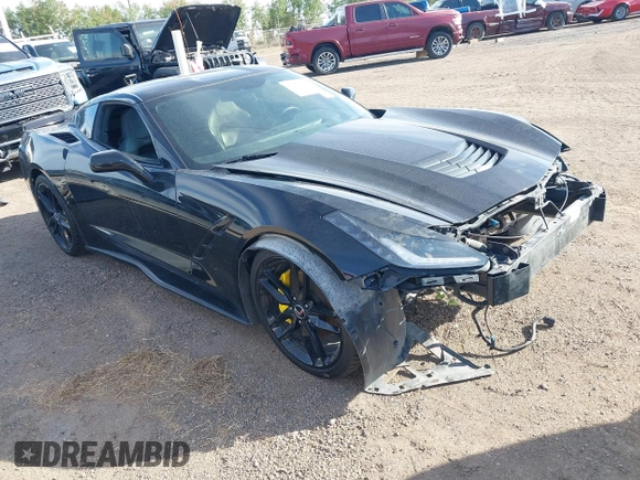 2015 Chevrolet Corvette 3LT with VIN 1G1YE2D78F5104697, listed as a IAAI auction lot 41236668 with 44,253 mi miles. Bid and sale history available at carsss.com. Image 1.