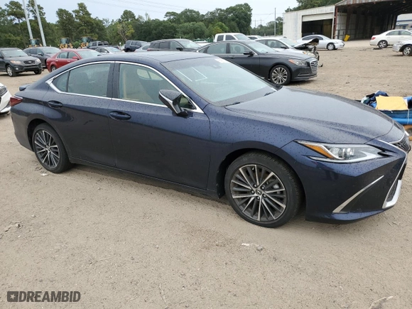 2022 Lexus ES with VIN 58ADZ1B1XNU111825, listed as a Copart auction lot 68985374 with 18,239 mi miles and Clean Title. Bid and sale history available at carsss.com. Image 4.