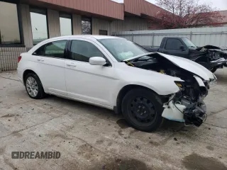 2013 Chrysler 200 LX with VIN 1C3CCBAG2DN591408, listed as a Copart auction lot 82182224 with 0 mi miles and Salvage Title. Bid and sale history available at carsss.com. Image 4.