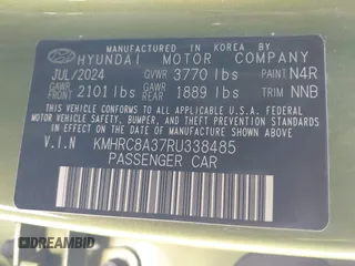 2024 Hyundai Venue SEL z VIN KMHRC8A37RU338485, wystawiony jako IAAI lot #41271559 z przebiegiem 18 665 mil mil oraz . Historia ofert i sprzedaży dostępna na DreamBid. Obrazek 9.