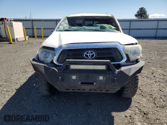 2015 Toyota Tacoma with VIN 3TMLU4EN0FM164688, listed as a Copart auction lot 55614645 with 212,613 mi miles and Salvage Title. Bid and sale history available at DreamBid. Image 5.