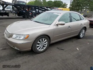 2007 Hyundai Azera SE with VIN KMHFC46F57A227589, listed as a Copart auction lot 68121904 with 105,724 mi miles and Salvage Title. Bid and sale history available at carsss.com. Image 1.