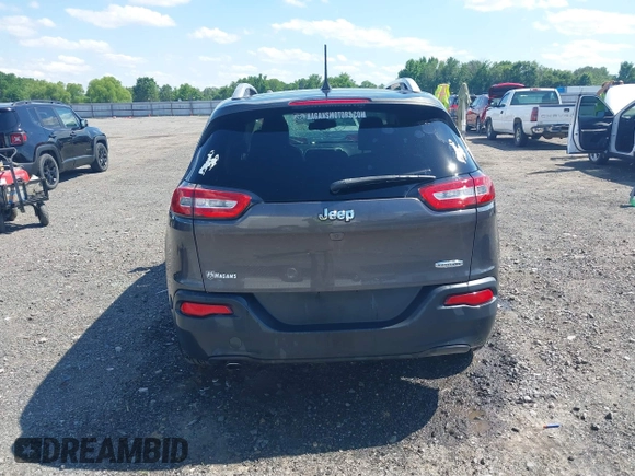 2018 Jeep Cherokee Latitude Plus с VIN 1C4PJLLBXJD553016, выставлен на аукционе IAAI как лот 42254055 с пробегом 239 381 миль миль и . История ставок и продаж доступна на DreamBid. Изображение 16.