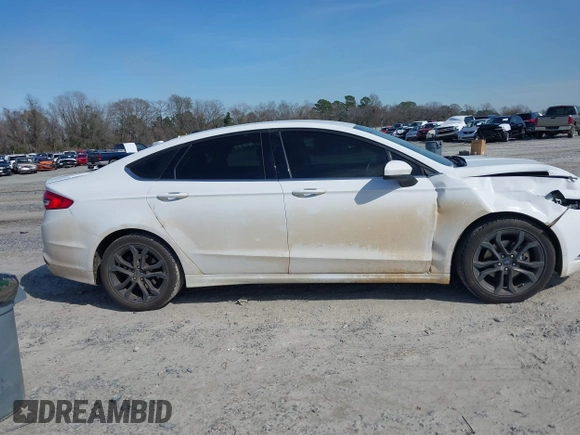 2018 Ford Fusion S with VIN 3FA6P0G7XJR216535, listed as a IAAI auction lot 41640799 with 183,932 mi miles. Bid and sale history available at carsss.com. Image 13.