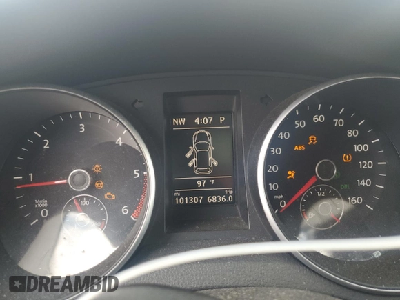 2013 Volkswagen Jetta TDI w/Sunroof & Nav z VIN 3VWPL7AJ3DM672334, wystawiony jako Copart lot #65382525 z przebiegiem 101 307 mil mil oraz Szkoda całkowita • Salvage title. Historia ofert i sprzedaży dostępna na DreamBid. Obrazek 9.
