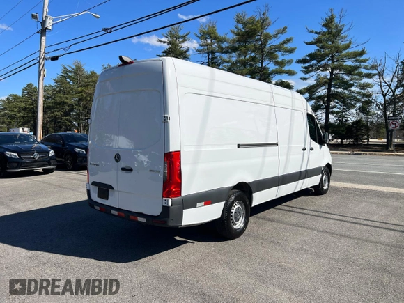 2024 Mercedes-Benz Sprinter Cargo with VIN W1Y4NCHY1RT162385, listed as a Copart auction lot 54617685 with 200,519 mi miles and Clean Title. Bid and sale history available at carsss.com. Image 4.