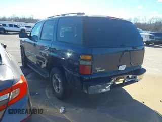 2005 Chevrolet Tahoe Z71 z VIN 1GNEC13T05R265519, wystawiony jako IAAI lot #41680914 z przebiegiem 340 054 mil mil oraz . Historia ofert i sprzedaży dostępna na DreamBid. Obrazek 3.