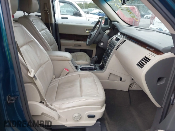 2011 Ford Flex SEL with VIN 2FMGK5CC5BBD11397, listed as a IAAI auction lot 41761523 with 130,392 mi miles. Bid and sale history available at carsss.com. Image 5.