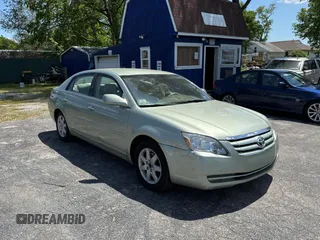 2007 Toyota Avalon XL with VIN 4T1BK36B87U233250, listed as a Copart auction lot 56004175 with 140,945 mi miles and Clean Title. Bid and sale history available at carsss.com. Image 1.