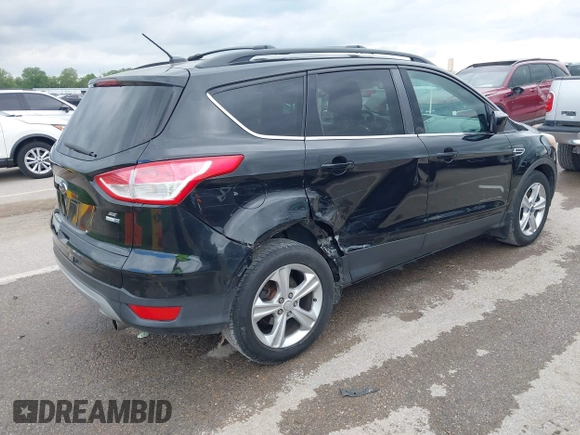 2013 Ford Escape SE z VIN 1FMCU9GX0DUB85914, wystawiony jako IAAI lot #42161300 z przebiegiem 185 255 mil mil oraz . Historia ofert i sprzedaży dostępna na DreamBid. Obrazek 4.