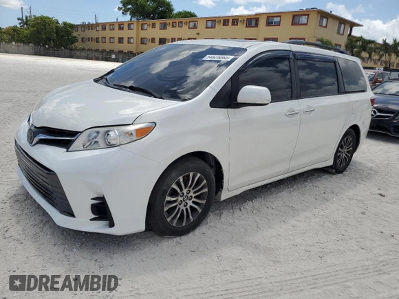 2018 Toyota Sienna XLE Auto Access Seat with VIN 5TDYZ3DC9JS960124, listed as a Copart auction lot 54828065 with 109,021 mi miles and Clean Title. Bid and sale history available at carsss.com. Image 1.