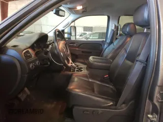 2012 GMC Sierra 2500HD SLT с VIN 1GT121EGXCF156087, выставлен на аукционе Copart как лот 56414505 с пробегом 140 909 миль миль и Списание • Salvage title. История ставок и продаж доступна на DreamBid. Изображение 7.