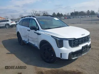 2025 Kia Sorento X-Line SX Prestige z VIN 5XYRKDJF2SG344289, wystawiony jako IAAI lot #41749137 z przebiegiem 571 mil mil oraz . Historia ofert i sprzedaży dostępna na DreamBid. Obrazek 1.