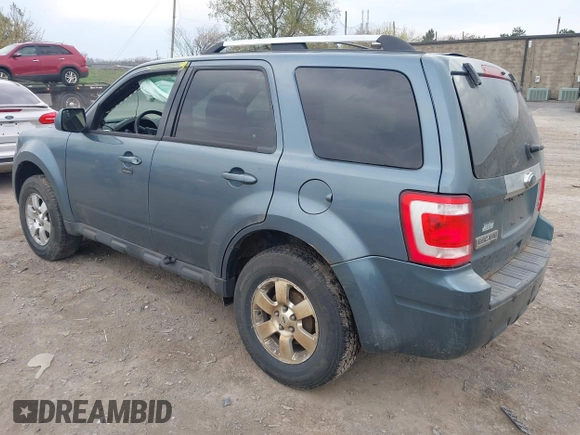 2011 Ford Escape Limited with VIN 1FMCU9EG2BKA75300, listed as a IAAI auction lot 42098247 with 215,102 mi miles. Bid and sale history available at carsss.com. Image 3.