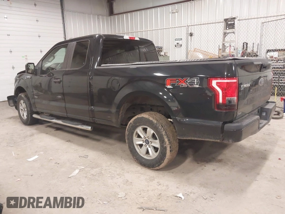 2015 Ford F-150 XLT with VIN 1FTEX1EP8FFC36723, listed as a IAAI auction lot 41738159 with 118,521 mi miles. Bid and sale history available at carsss.com. Image 3.