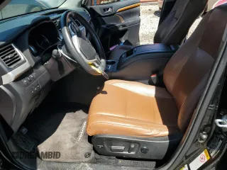 2018 Toyota Highlander Limited z VIN 5TDYZRFH6JS248259, wystawiony jako Copart lot #52041335 z przebiegiem 154 548 mil mil oraz Szkoda całkowita • Salvage title. Historia ofert i sprzedaży dostępna na DreamBid. Obrazek 7.
