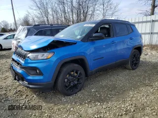 2023 Jeep Compass Altitude z VIN 3C4NJDBN9PT518866, wystawiony jako Copart lot #48942555 z przebiegiem 26 312 mil mil oraz Szkoda całkowita • Salvage title. Historia ofert i sprzedaży dostępna na DreamBid. Obrazek 1.