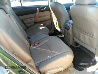 2008 Toyota Highlander Limited z VIN JTEEW44A382021418, wystawiony jako IAAI lot #41939960 z przebiegiem 408 806 mil mil oraz . Historia ofert i sprzedaży dostępna na DreamBid. Obrazek 8.