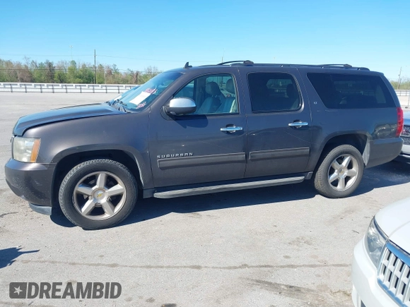 2011 Chevrolet Suburban LT with VIN 1GNSCJE03BR255374, listed as a IAAI auction lot 41826513 with 279,698 mi miles. Bid and sale history available at carsss.com. Image 14.