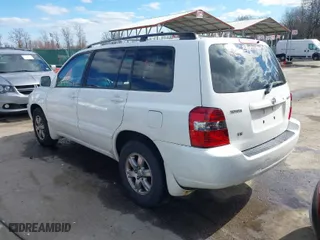 2006 Toyota Highlander w/3rd Row with VIN JTEDP21A560093649, listed as a IAAI auction lot 41815683 with 228,745 mi miles. Bid and sale history available at carsss.com. Image 3.