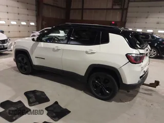 2018 Jeep Compass Latitude with VIN 3C4NJDBB6JT453973, listed as a IAAI auction lot 41153555 with 105,210 mi miles. Bid and sale history available at carsss.com. Image 3.