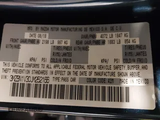 2018 Mazda 3 Touring with VIN 3MZBN1V30JM252166, listed as a IAAI auction lot 41828745 with 32,719 mi miles. Bid and sale history available at carsss.com. Image 9.