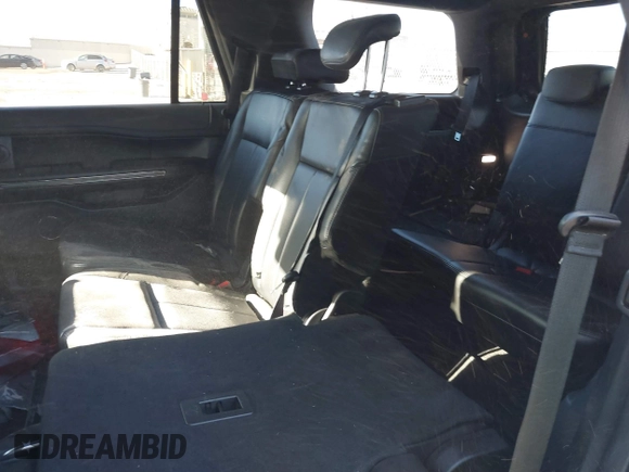 2019 Ford Expedition XLT with VIN 1FMJU1HT5KEA76330, listed as a IAAI auction lot 41171664 with 89,548 mi miles. Bid and sale history available at carsss.com. Image 8.