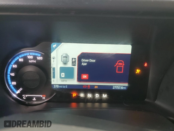 2022 Ford Bronco z VIN 1FMDE5BH2NLB22556, wystawiony jako Copart lot #60717055 z przebiegiem 27 757 mil mil oraz Szkoda całkowita • Salvage title. Historia ofert i sprzedaży dostępna na DreamBid. Obrazek 9.