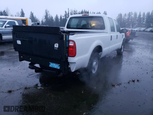 2008 Ford F-250 XL z VIN 1FTSW20598EA41367, wystawiony jako Copart lot #84403714 z przebiegiem 45 136 mil mil oraz Szkoda całkowita • Salvage title. Historia ofert i sprzedaży dostępna na DreamBid. Obrazek 3.