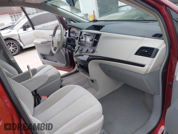 2011 Toyota Sienna LE AAS with VIN 5TDKK3DC8BS014320, listed as a IAAI auction lot 41587522 with 89,185 mi miles. Bid and sale history available at carsss.com. Image 5.