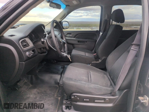 2014 Chevrolet Tahoe Commercial z VIN 1GNLC2E06ER207611, wystawiony jako Copart lot #51472355 z przebiegiem 125 893 mil mil oraz Szkoda całkowita • Salvage title. Historia ofert i sprzedaży dostępna na DreamBid. Obrazek 7.