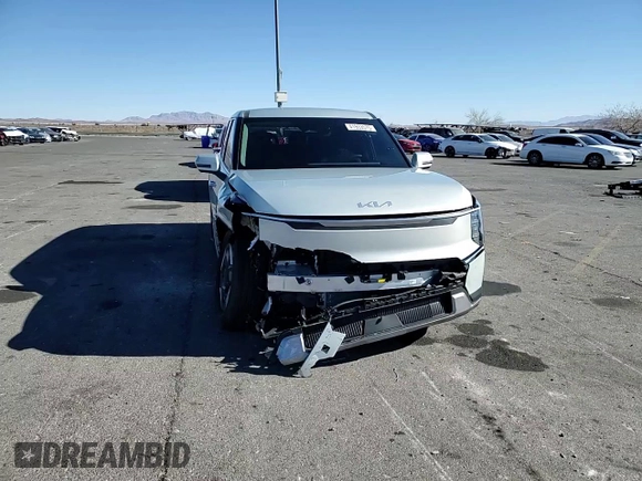 2024 Kia EV9 Light Long Range with VIN KNDAB5S10R6021619, listed as a Copart auction lot 41933575 with 6,622 mi miles and Salvage Title. Bid and sale history available at carsss.com. Image 11.